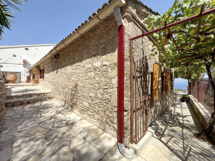 Image No.32-2 Bed Villa for sale