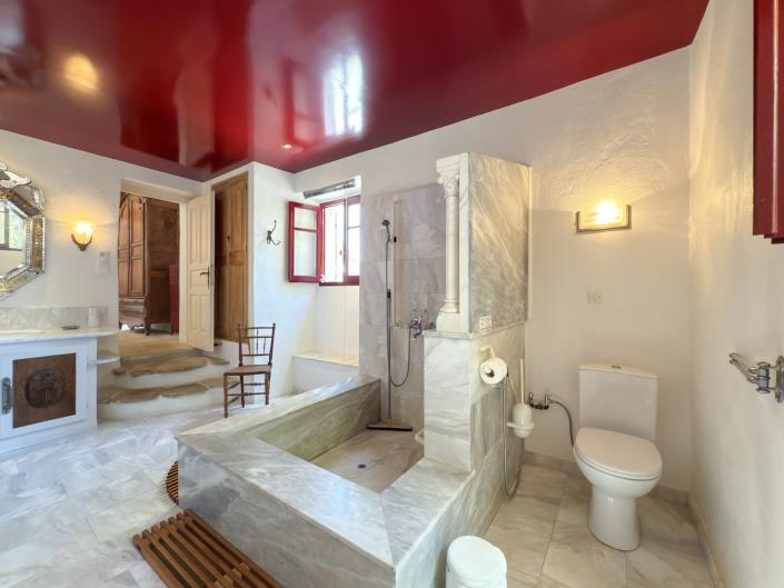 Image No.56-2 Bed Villa for sale