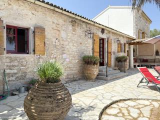 Image No.27-2 Bed Villa for sale