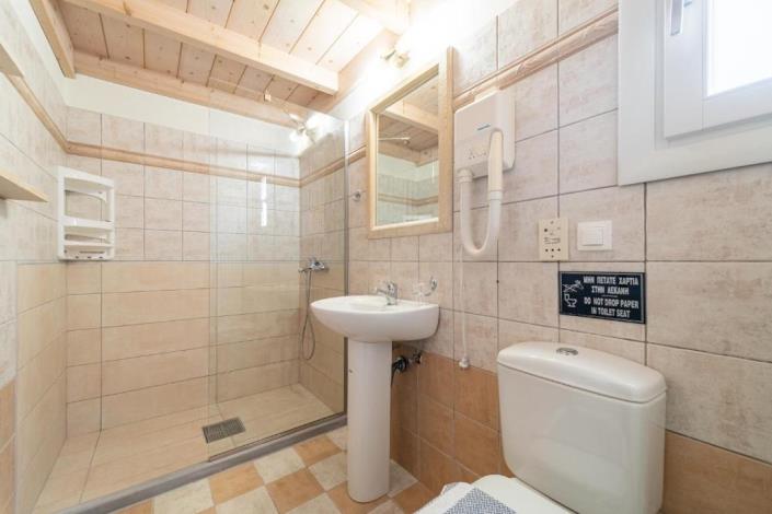 Image No.24-2 Bed Farmhouse for sale