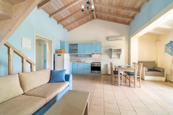 Image No.15-2 Bed Farmhouse for sale