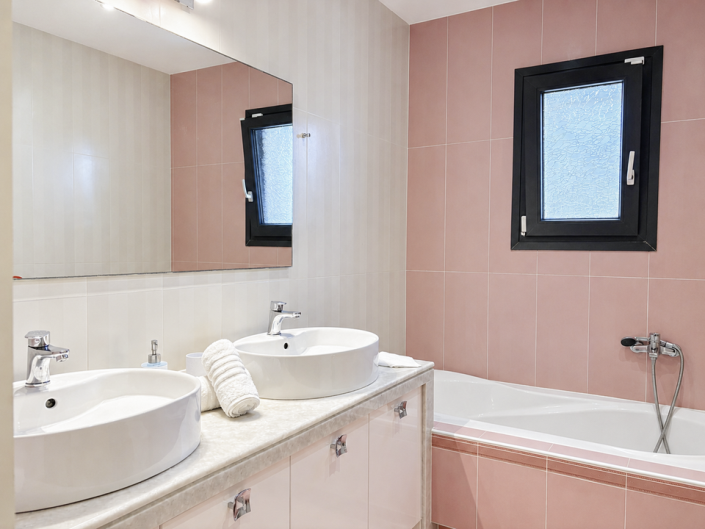 Image No.21-4 Bed Villa for sale