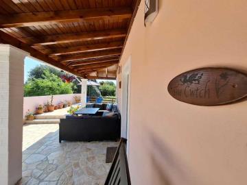 Charming-Renovated-Home-Just-Steps-from-the-Beach--The-Cwtch--Astrekeri--North-Corfu--10-