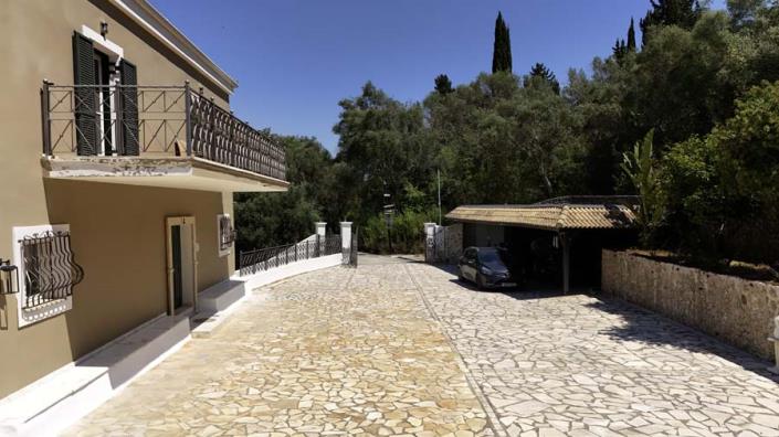 Image No.10-5 Bed Villa for sale