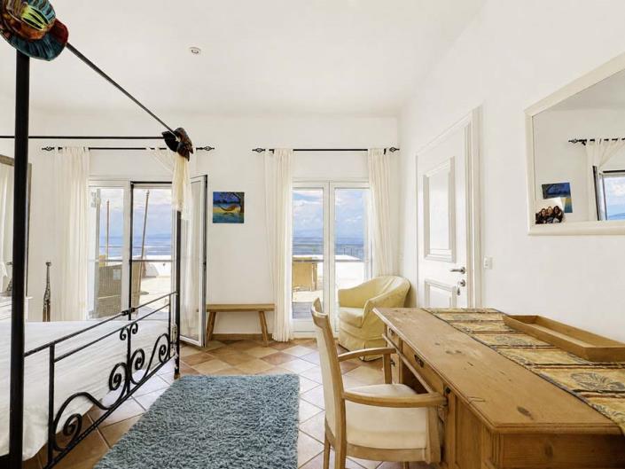Image No.48-5 Bed Villa for sale