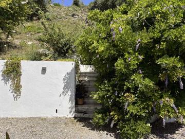 Spacious-Country-Estate-with-Two-Detached-Homes-on-8-000-m--of-Private-Land--22-