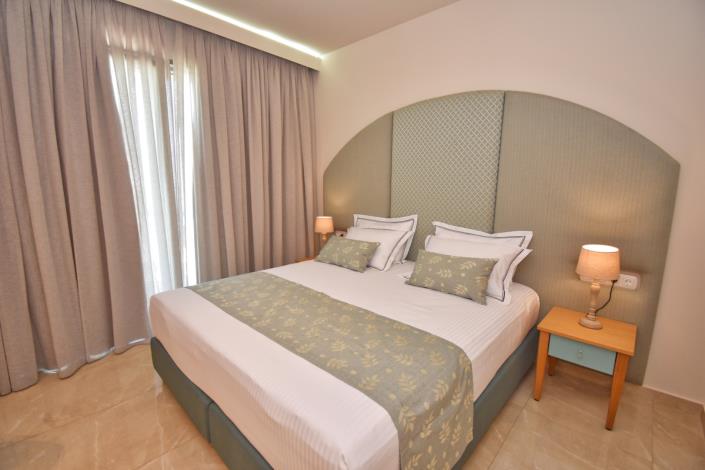 Image No.40-6 Bed Villa for sale