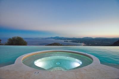 Summer-Wine-Exclusive-Villa-with-Panoramic-Sea-Views-in-Spartylas--Corfu----4-200-000--37-