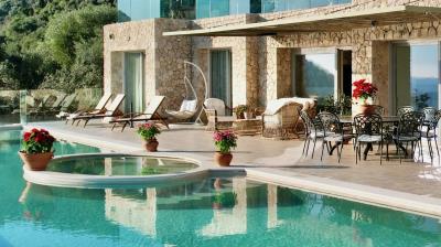 Summer-Wine-Exclusive-Villa-with-Panoramic-Sea-Views-in-Spartylas--Corfu----4-200-000--4-