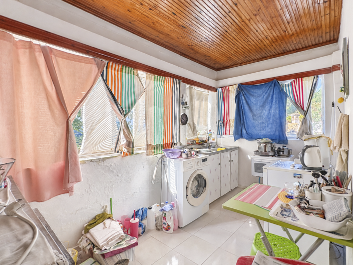 Image No.25-2 Bed House for sale