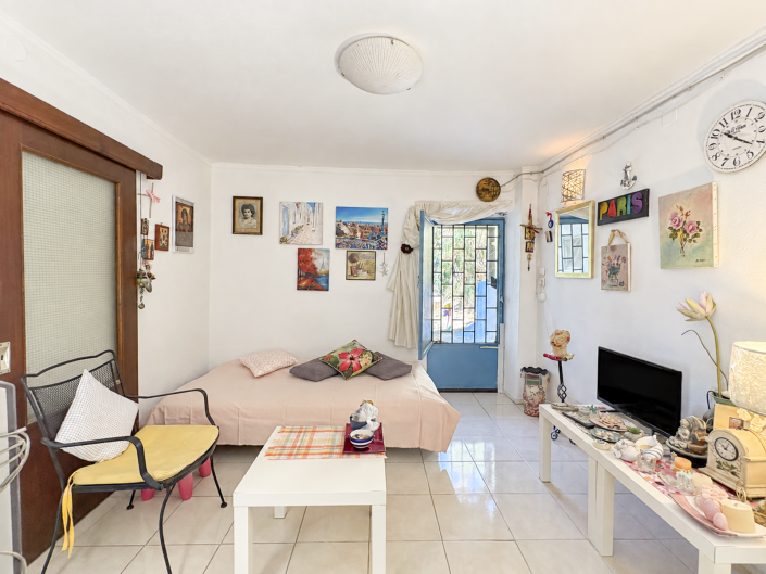 Image No.31-2 Bed House for sale