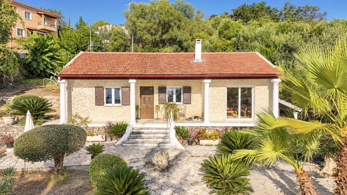 Image No.11-3 Bed House for sale