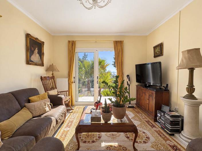 Image No.15-3 Bed House for sale