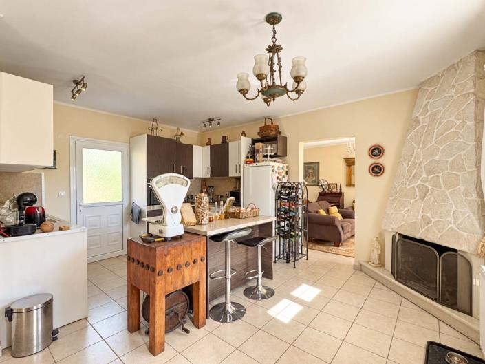 Image No.23-3 Bed House for sale