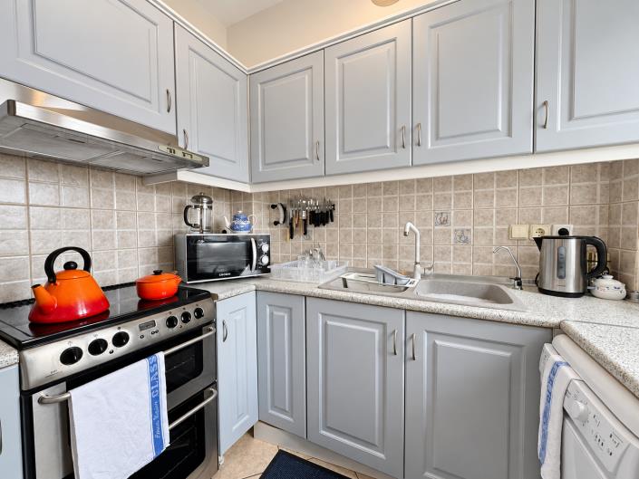 Image No.7-3 Bed House for sale