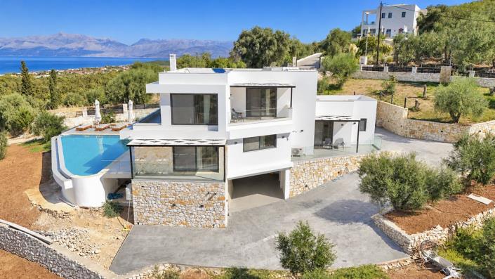 Image No.3-4 Bed Villa / Detached for sale