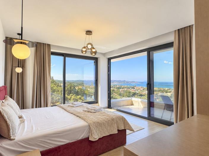 Image No.33-4 Bed Villa / Detached for sale