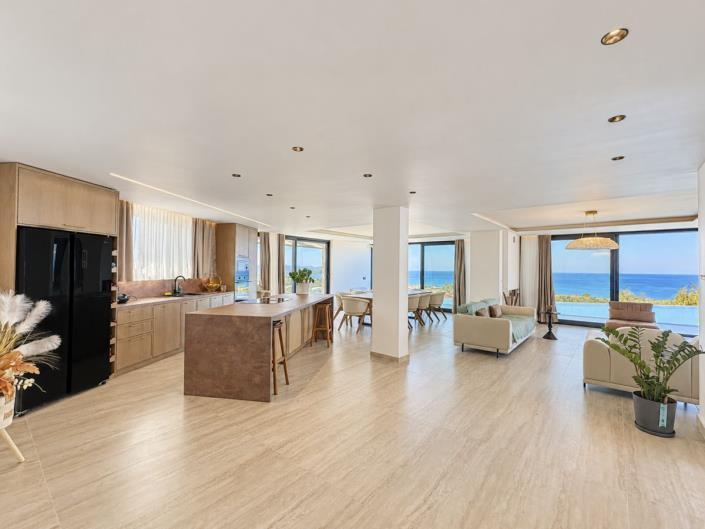 Image No.23-4 Bed Villa / Detached for sale