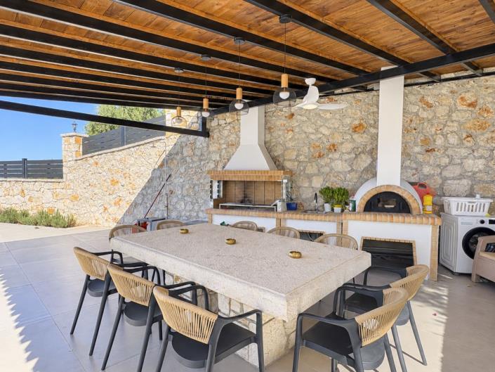 Image No.12-4 Bed Villa / Detached for sale