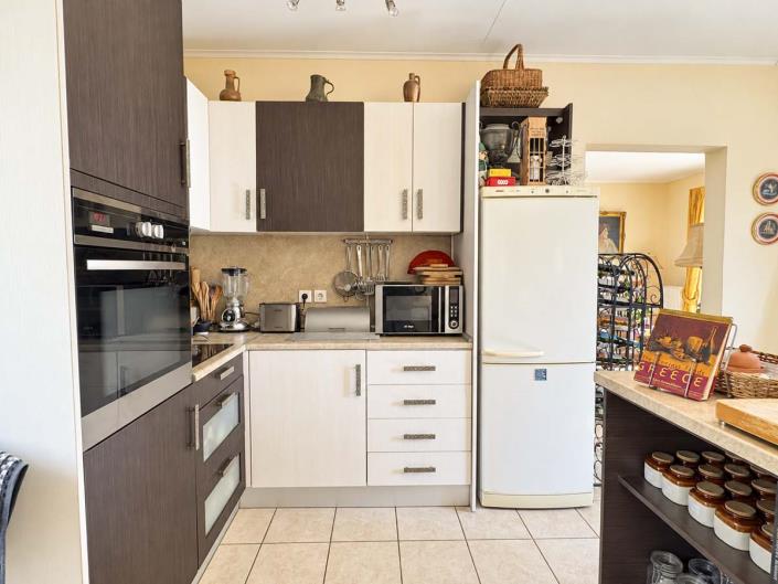 Image No.32-3 Bed House for sale