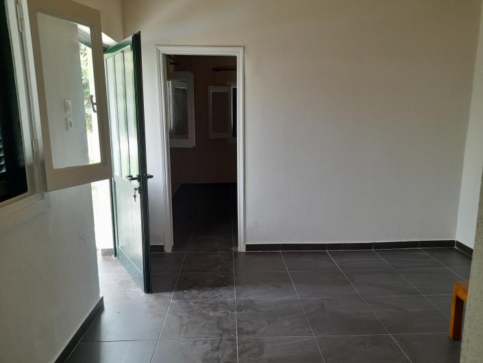 Image No.13-1 Bed House for sale