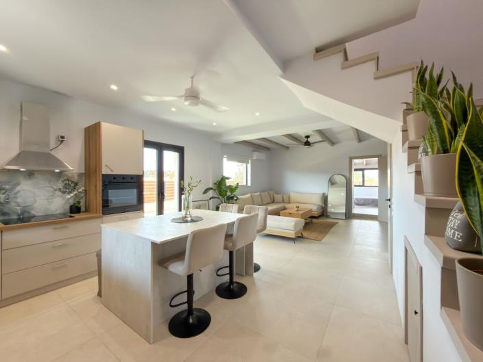Image No.18-3 Bed Maisonette for sale