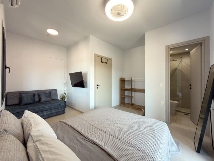 Image No.50-3 Bed Maisonette for sale