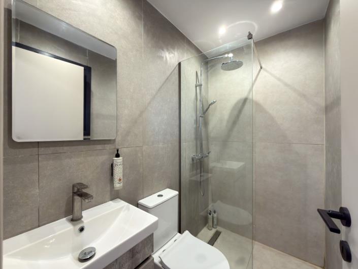 Image No.38-3 Bed Maisonette for sale