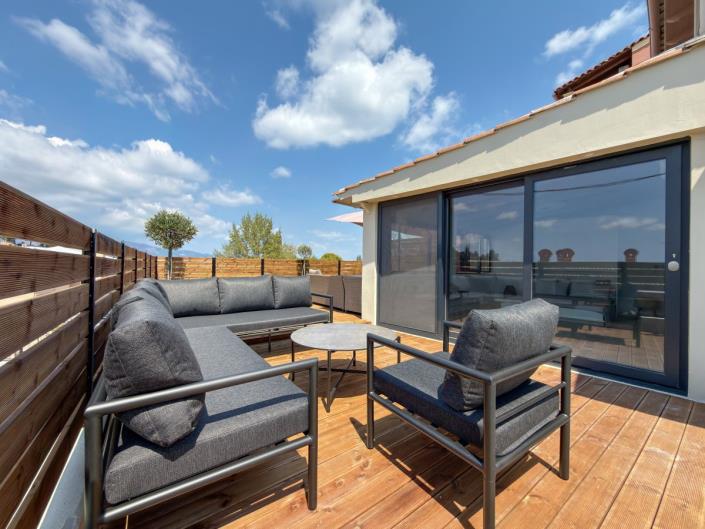Image No.3-3 Bed Maisonette for sale
