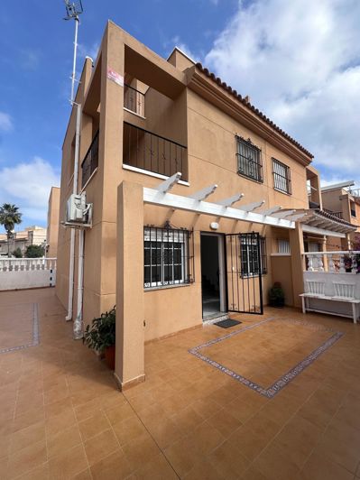 Image No.1-Jumelé de 3 chambres à vendre à Torrevieja