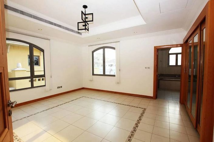 Image No.7-4 Bed Villa for sale