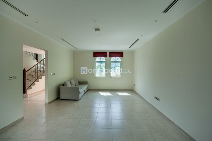 Image No.10-3 Bed Villa for sale