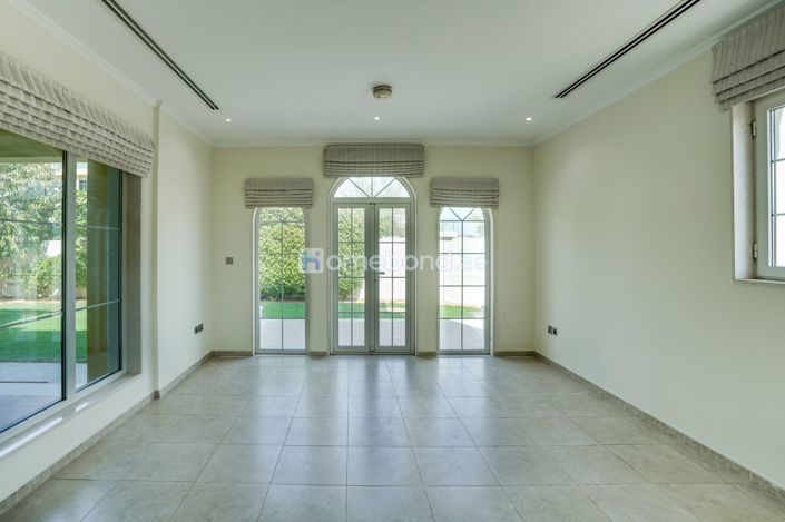 Image No.9-3 Bed Villa for sale