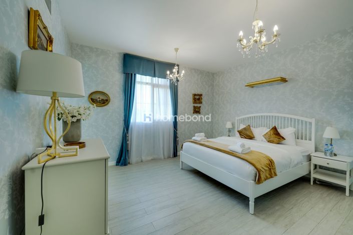 Image No.11-3 Bed Townhouse for sale