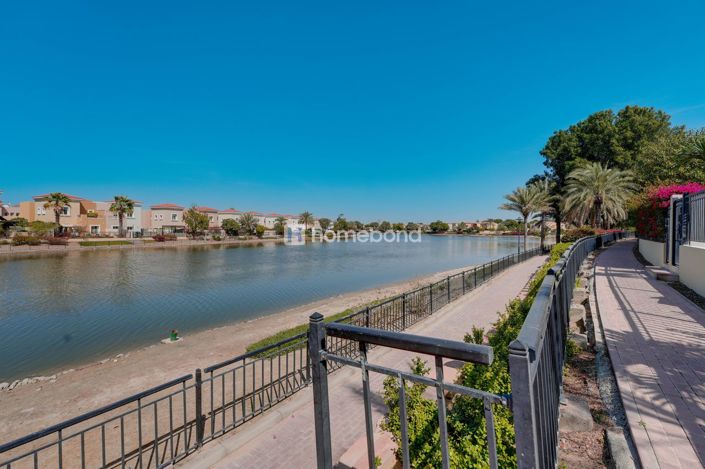 Image No.18-3 Bed Townhouse for sale