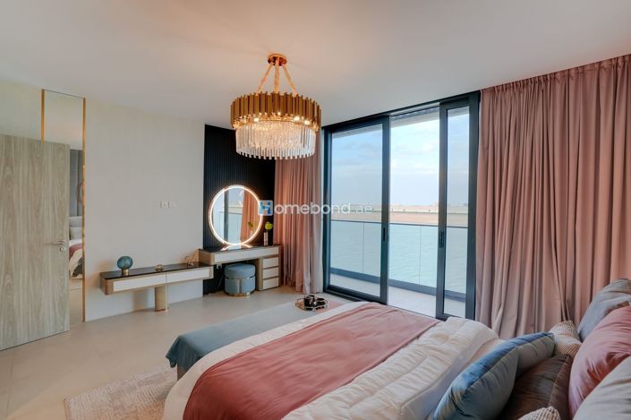 Image No.10-7 Bed Villa for sale