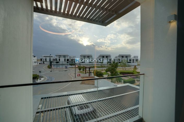 Image No.12-7 Bed Villa for sale