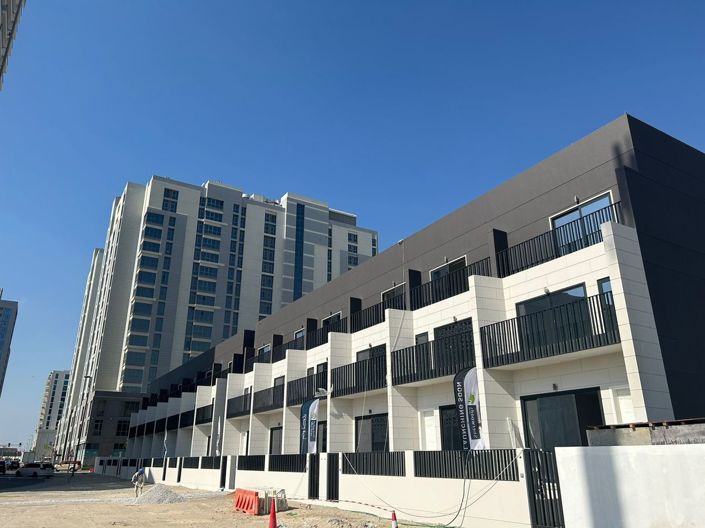 Image No.9-4 Bed Townhouse for sale