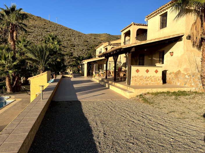 Image No.30-11 Bed Country House for sale