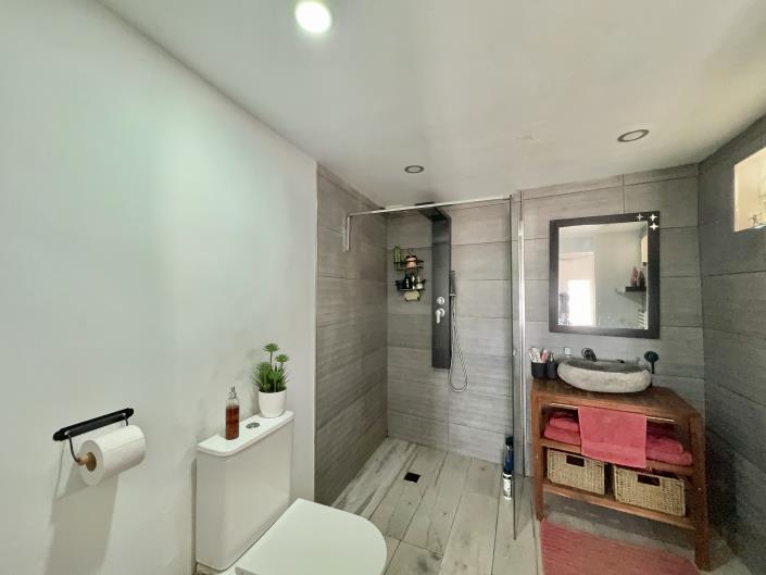 Image No.8-3 Bed Duplex for sale