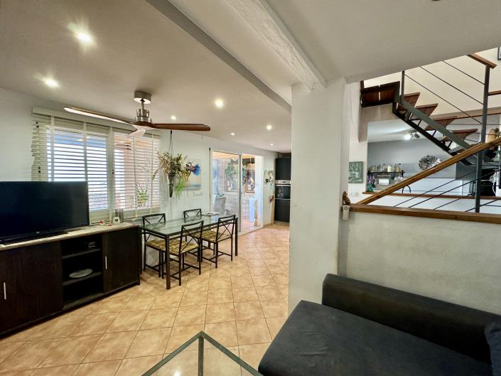 Image No.16-3 Bed Duplex for sale