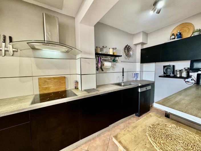 Image No.20-3 Bed Duplex for sale