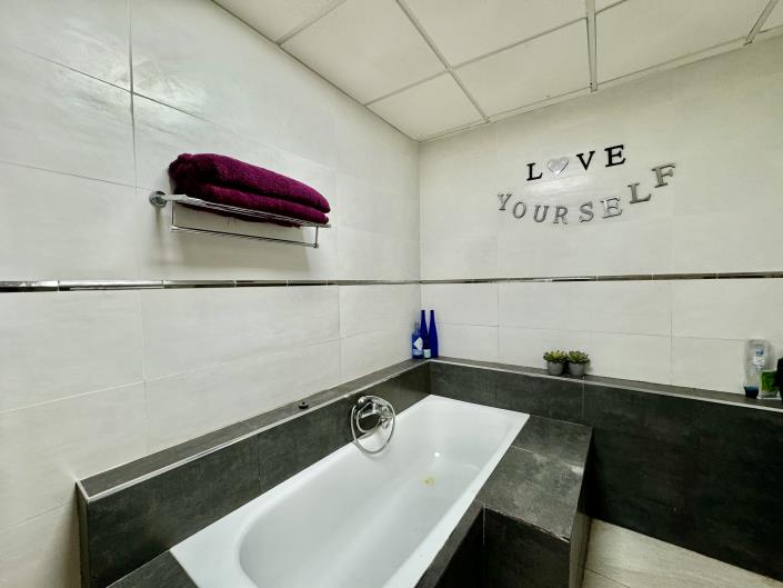 Image No.29-3 Bed Duplex for sale