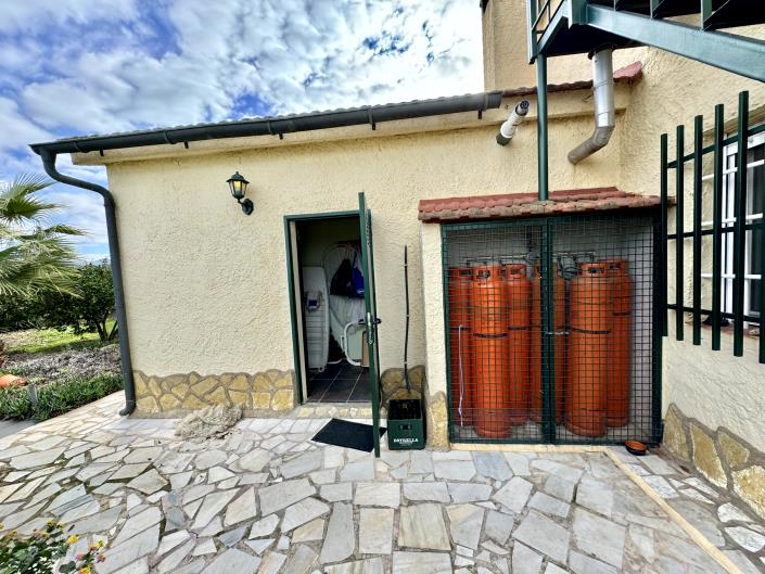 Image No.55-3 Bed Chalet for sale