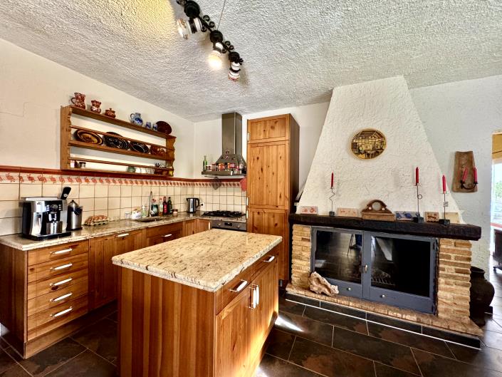 Image No.7-3 Bed Chalet for sale