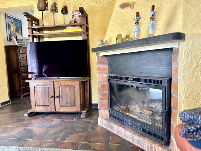 Image No.16-3 Bed Chalet for sale