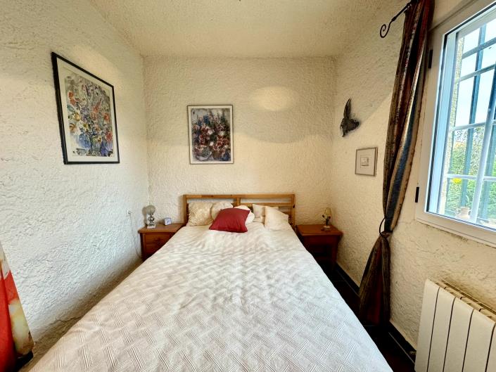 Image No.23-3 Bed Chalet for sale