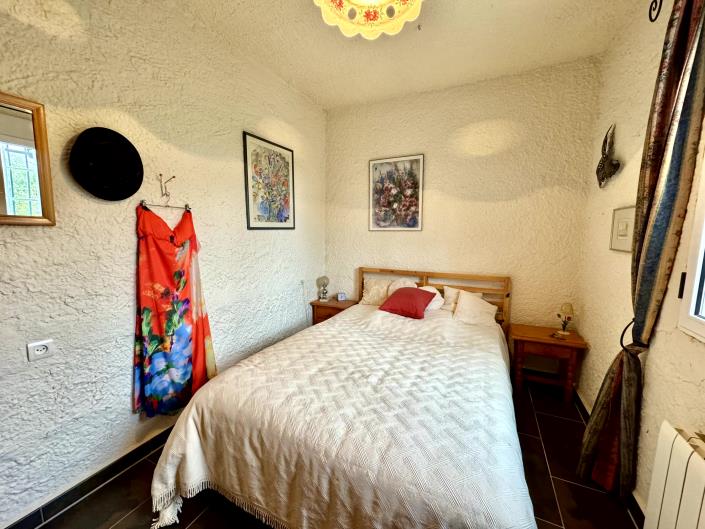 Image No.24-3 Bed Chalet for sale