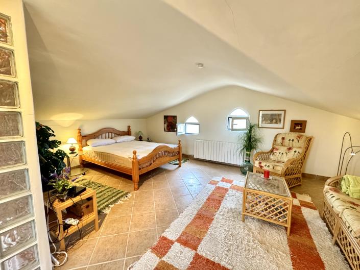 Image No.34-3 Bed Chalet for sale