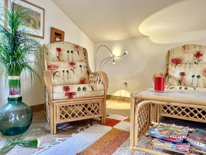 Image No.44-3 Bed Chalet for sale